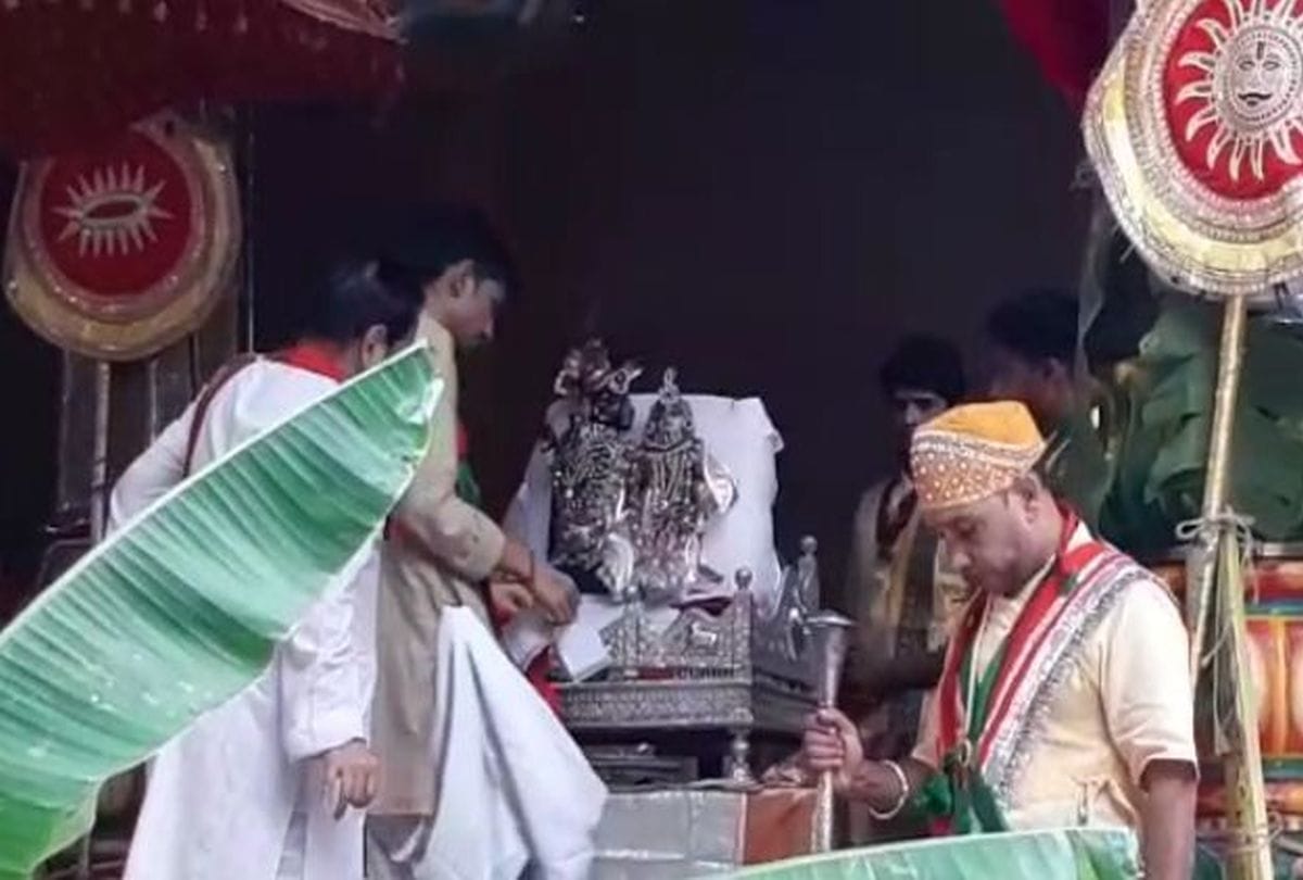 govardhan puja and annakut mahotsav in mathura