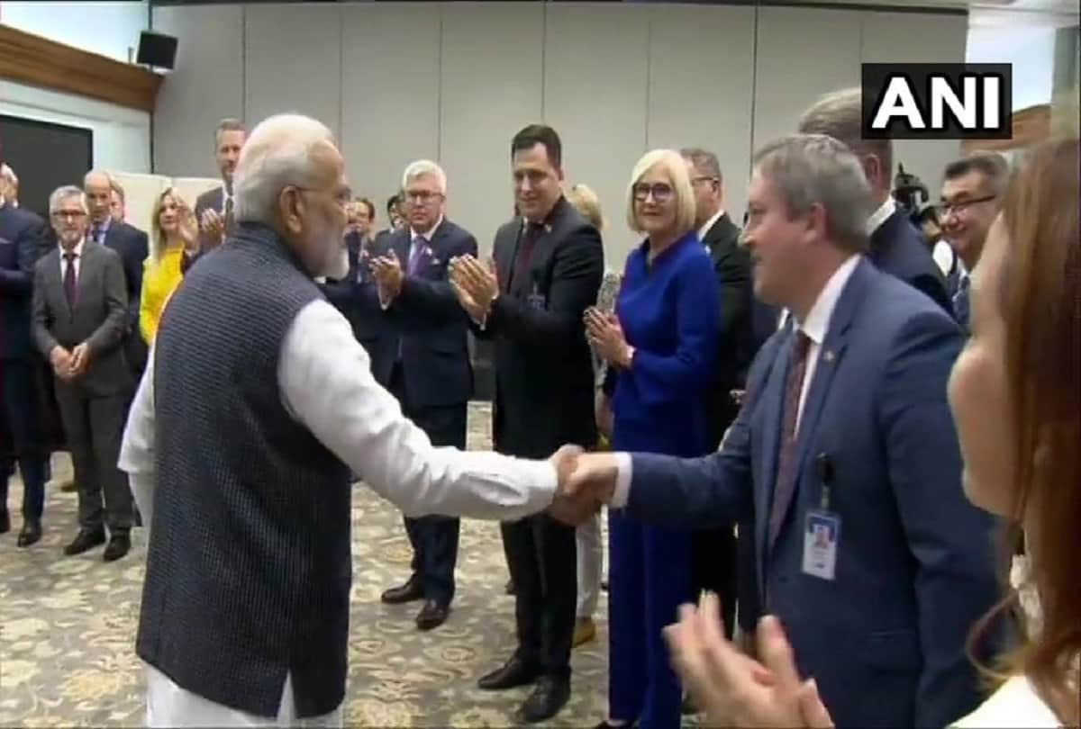 European Union Team reaches Srinagar Kashmir, meeting with army officials