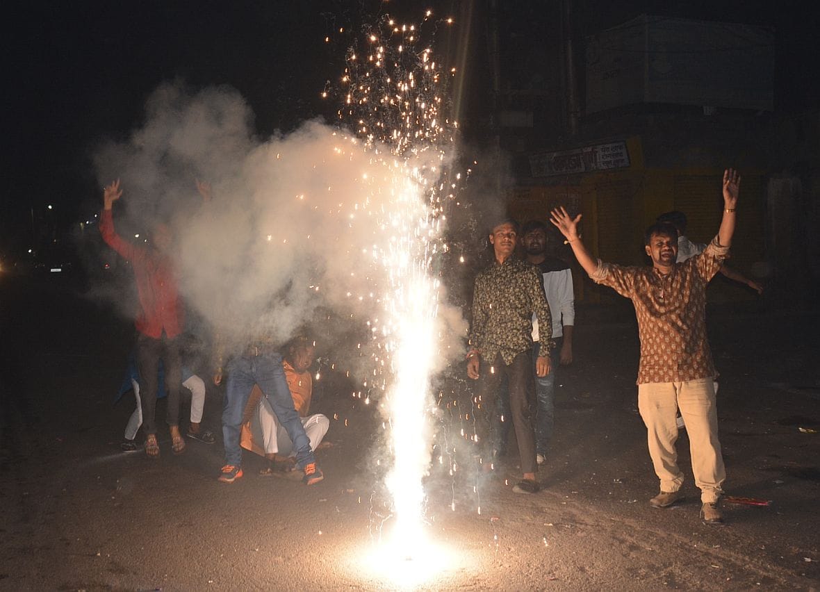 diwali, atishbazi
