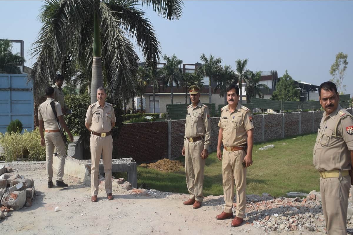 Meerut police have sieged account of factory and two son Imran Firoz of Haji Yakub Qureshi