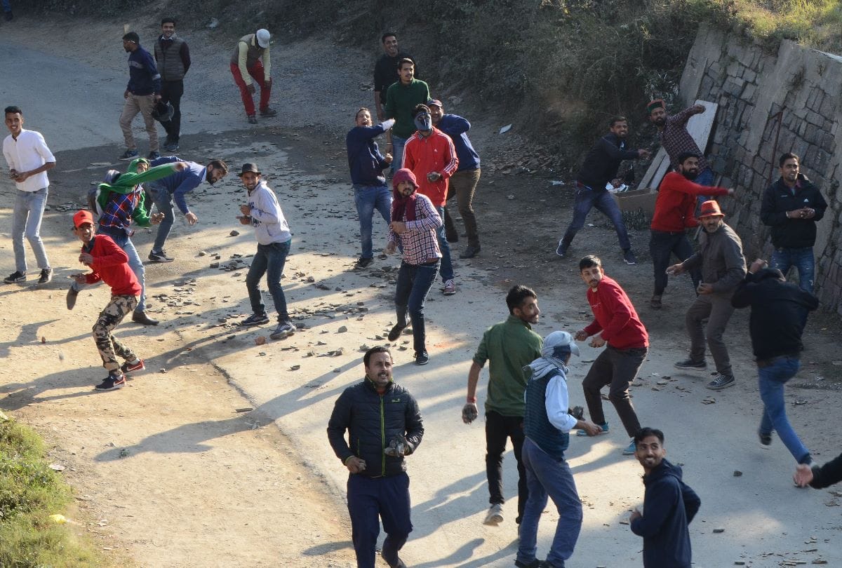 Stone pelting fair in Dhami Shimla Himachal Pradesh for goddess kali