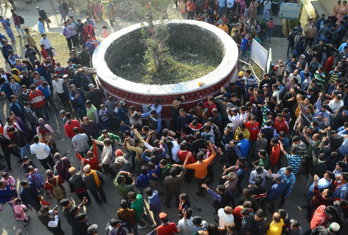 Stone pelting fair in Dhami Shimla Himachal Pradesh for goddess kali