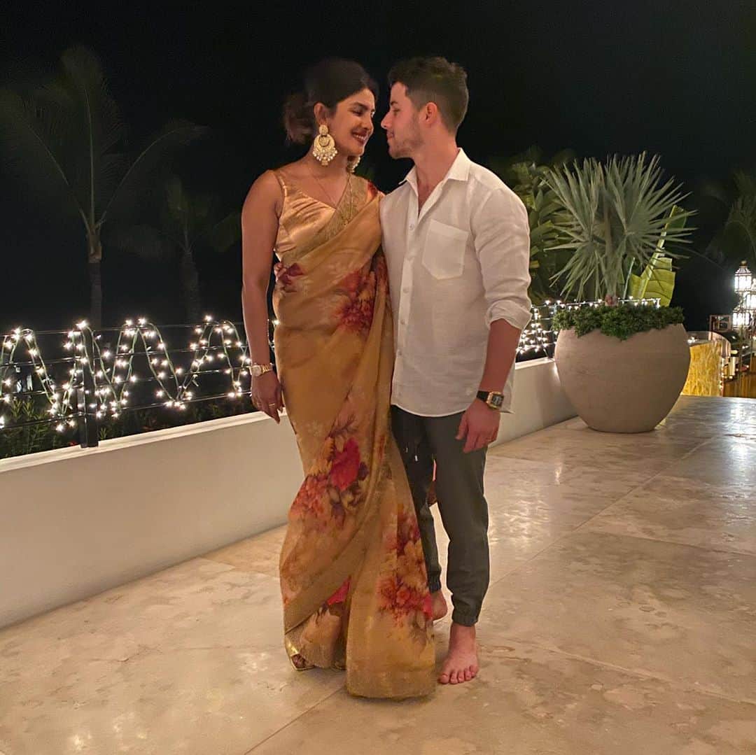 priyanka chopra gave priority to indian attire and culture she wore saree Sophie Turner wedding