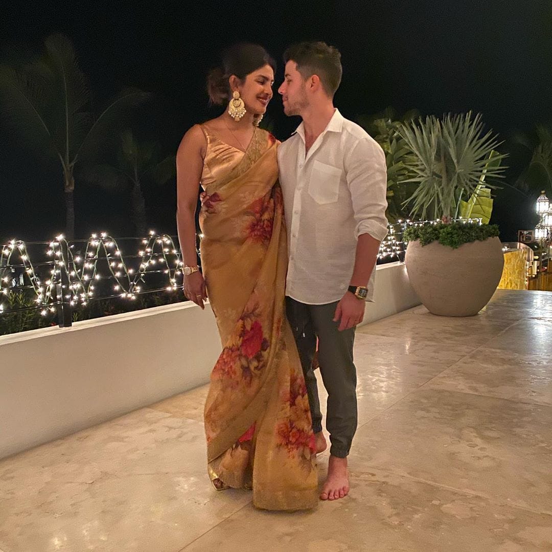 priyanka chopra gave priority to indian attire and culture she wore saree Sophie Turner wedding