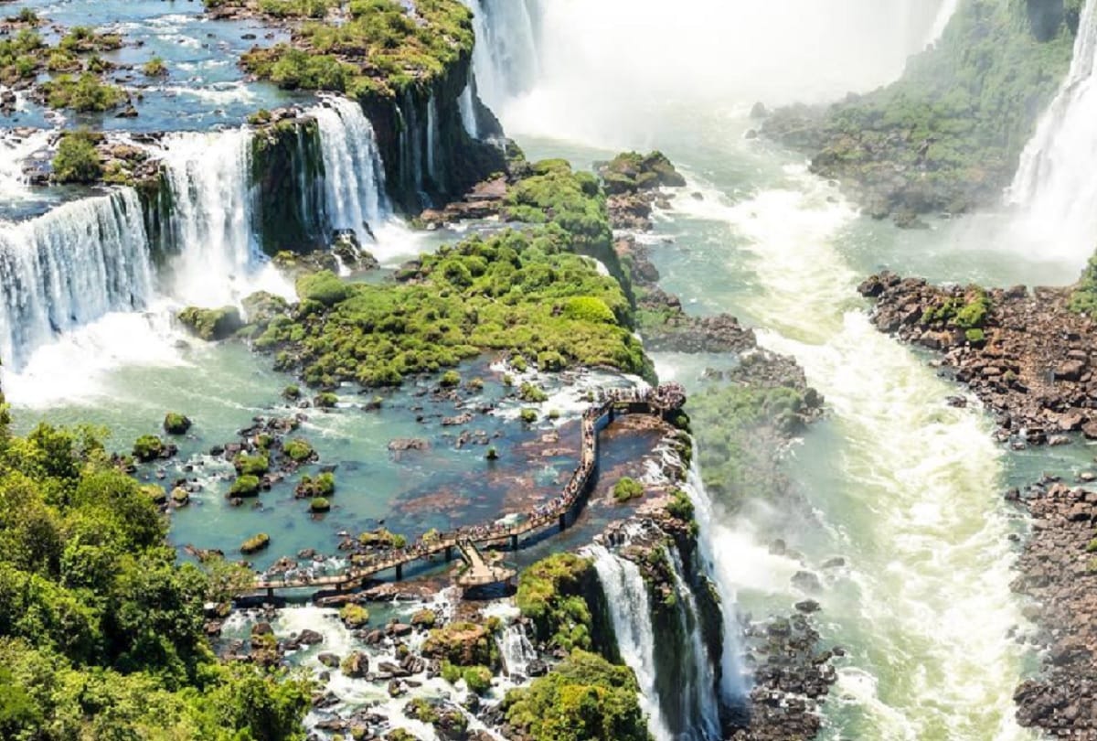 Holiday Destinations: Best Places to Travel Destinations in June in India