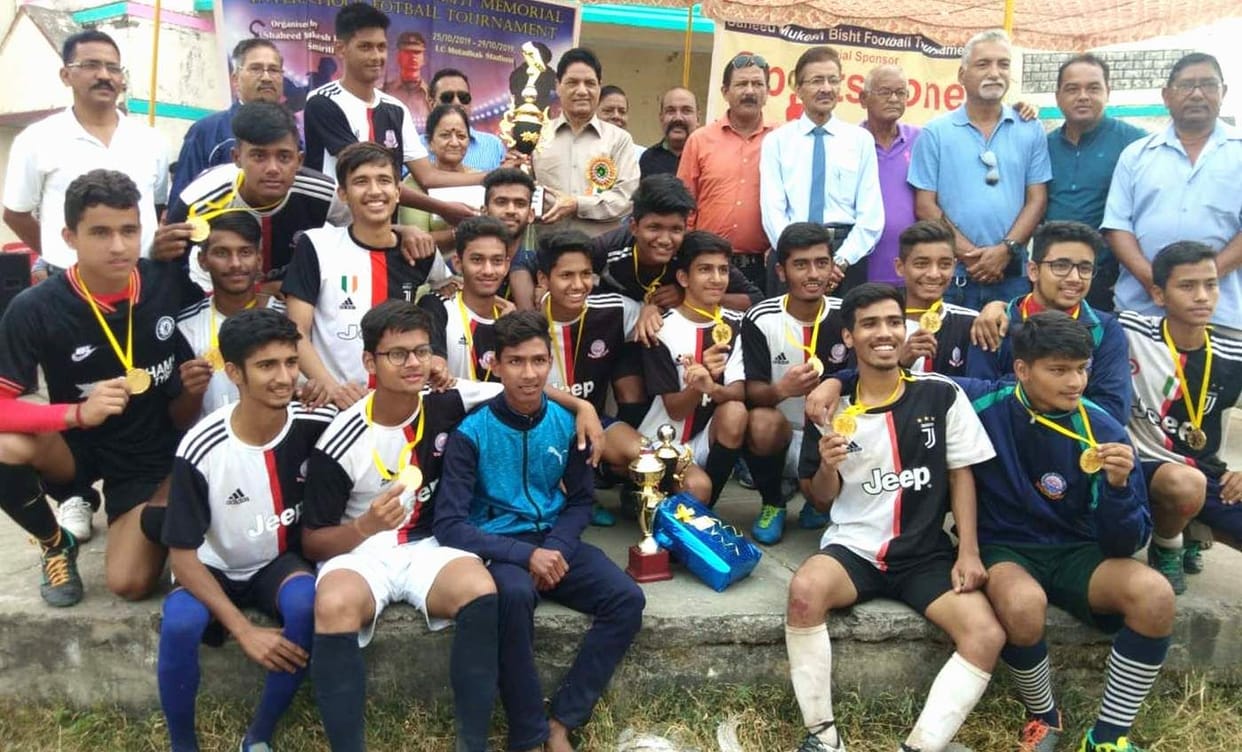 DAV gets football title