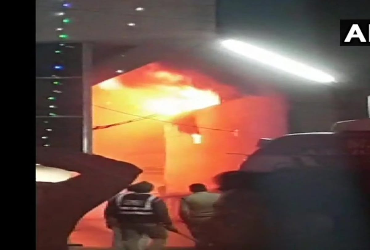 Fire breaks out at a godown in Indore, Madhya Pradesh