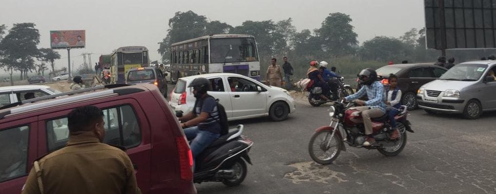 the traffic zam at gangnagar patri in the occasion of bhaiyadooj