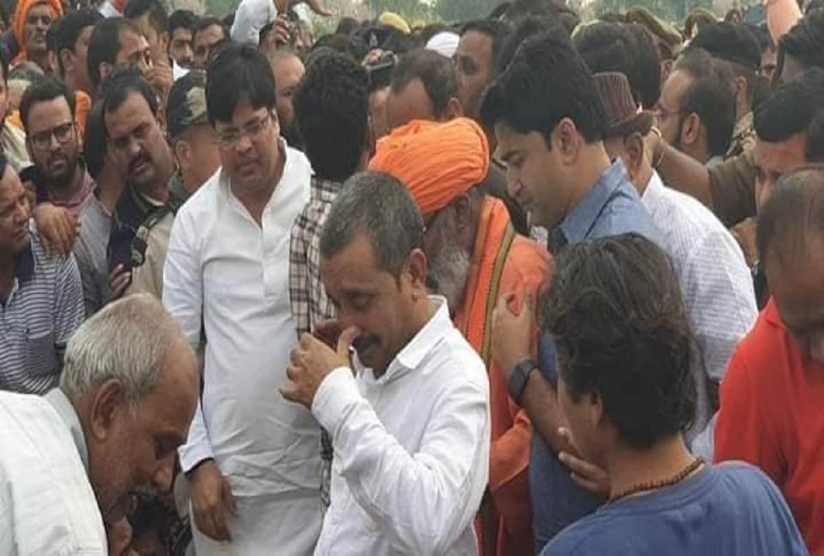 Rape accused MLA Kuldeep Sengar attends brother’s funeral in Unnao