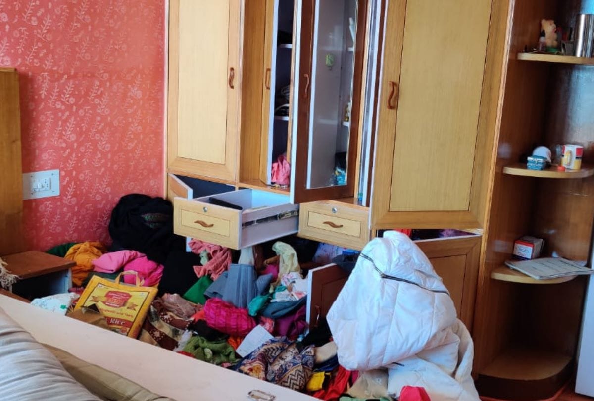 burglary in Home in Shimla jewellery and cash stolen