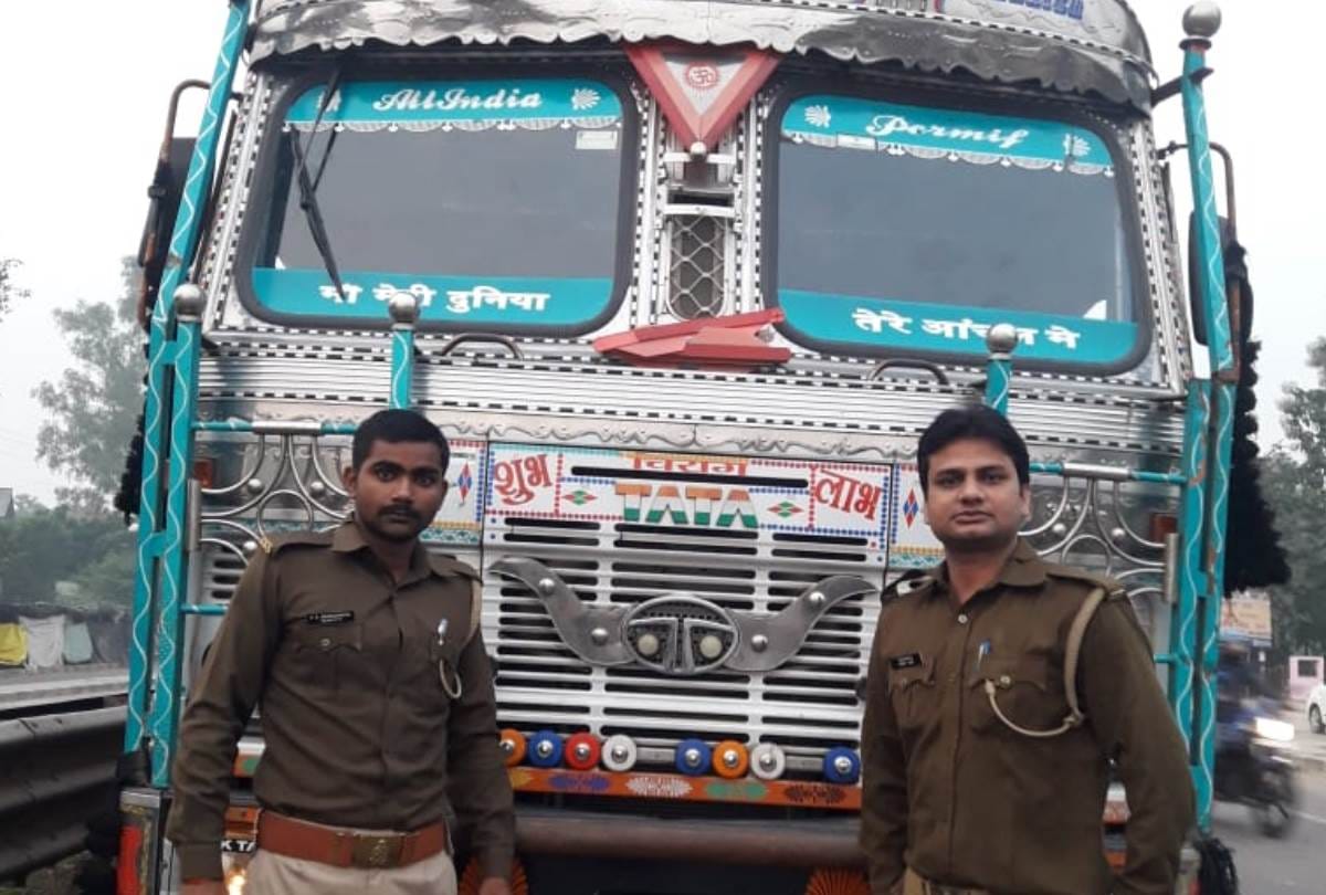 stf captured liquor worth rupees 30 lakhs in sitapur