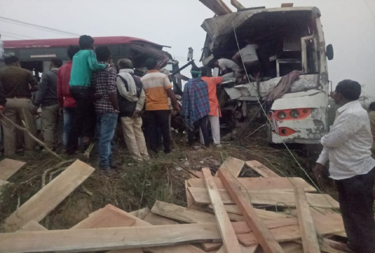 road accident in budain of uttar pradesh