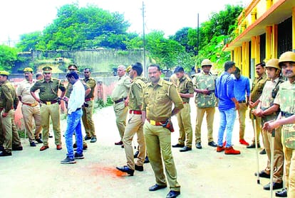 Amethi Police transferred Satya Prakash Shukla murder case to Sangrampur thana.