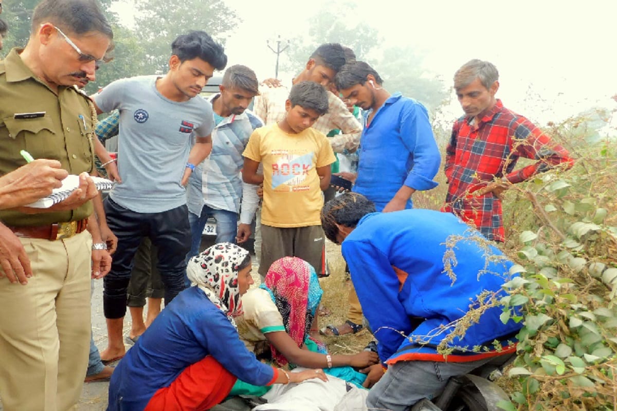 A boy died in road accident on bhai dooj in Shamli district