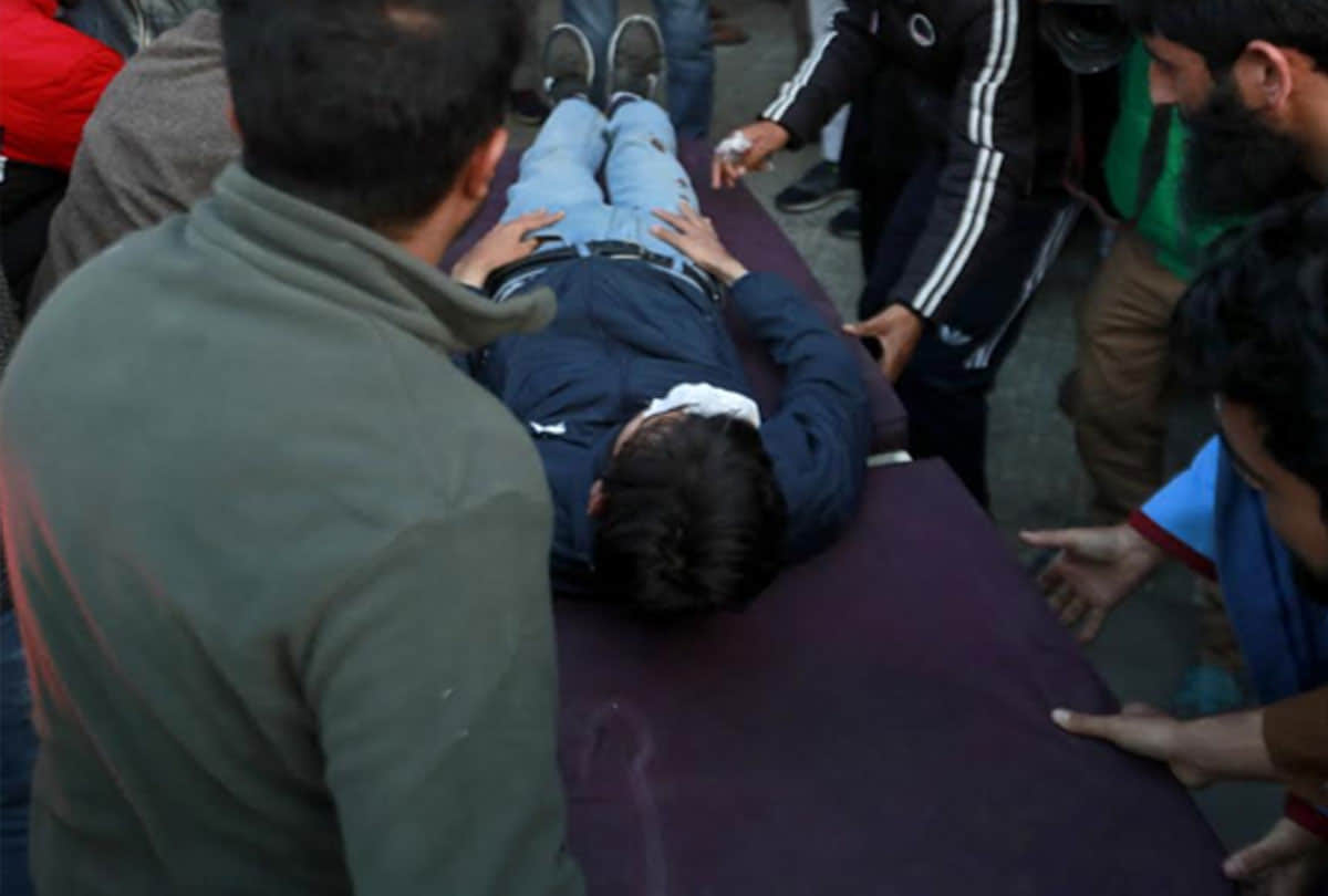 cctv footage of sopore grenade attack, photos and videos of grenade attack kashmir