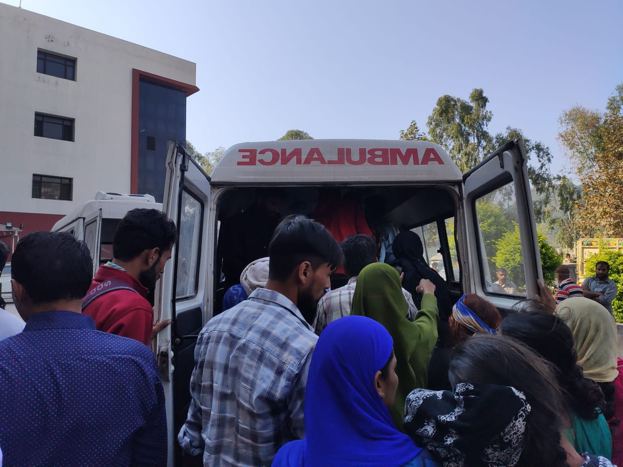CRPF personnel dead in road accedent, four injured