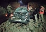 sec 25 se university resident area mein raat ko 3 baje deewar tod ke khusi gadi janch karte police adhikari (photo resident se arrenge ki gai hai)