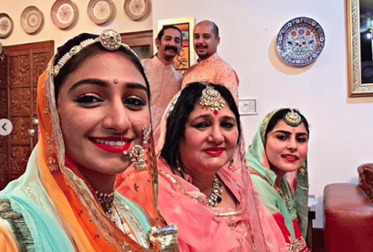 amitabh bachchan mohena kumari singh and nick jonas shared diwali pictures