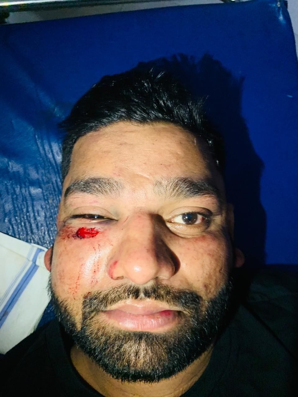 76 lack rupees and pistol looted from businessman.