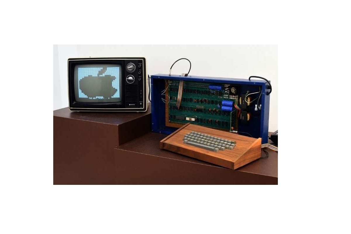 Apple 1 Steve Jobs Computer Ready For Sale Know Price And Specifications