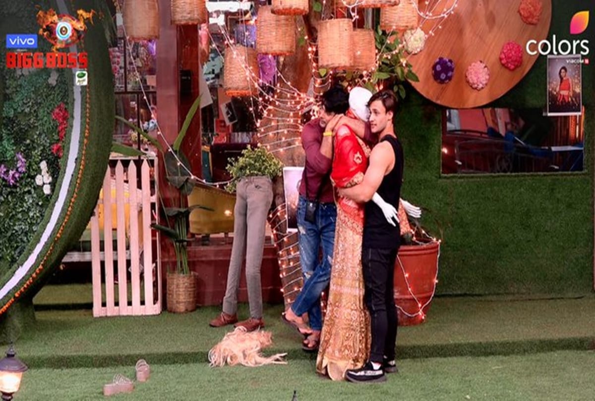 Bigg Boss 13 ticket to Finale task Shefali Zariwala Entry to Paras Chabra Anger