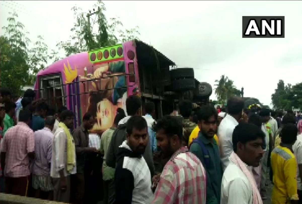 Karnataka bus overturned near Koratagere in Tumkur 5 dead