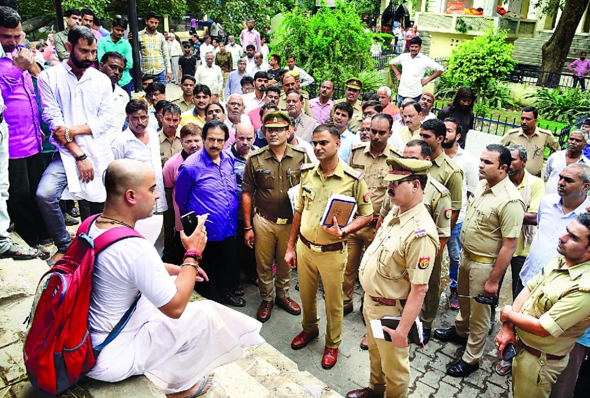 man died in suspicious circumstances, policeman withdraw the dead body from pyre in lucknow