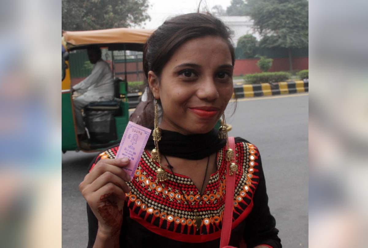 delhi free dtc bus for ladies are happy but asking if travel is free why pink pass other question