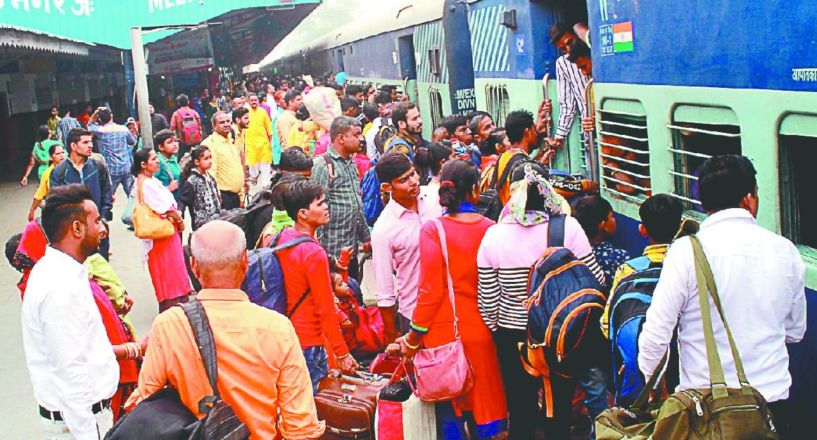 Roadways, railway system proved to be dwarf in front of crowd