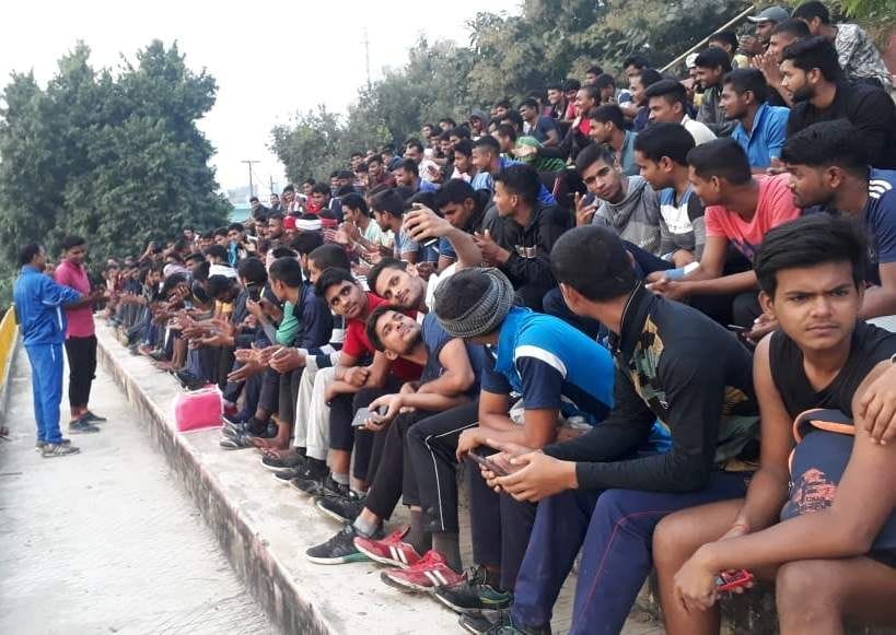 Youngsters show enthusiasm in army recruitment