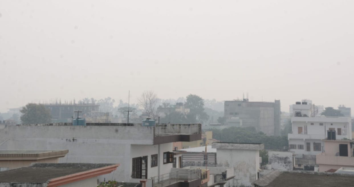 smoke also worse in Dehradun, many people including children fell ill