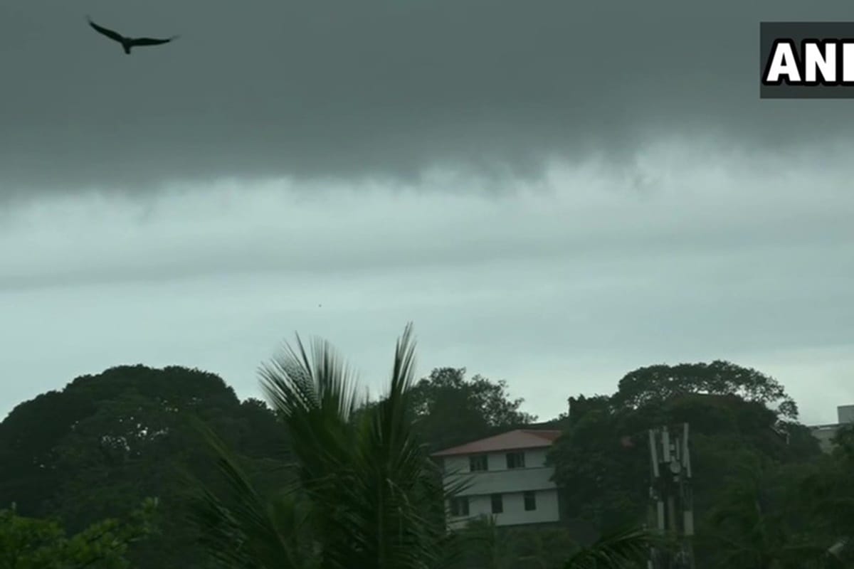 Parts of Tamil Nadu kerala and Puducherry are expected to receive rainfall with thunderstorms in few hours.