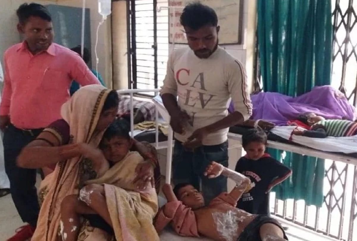 three child burn from electric current, who sitting on top of tracktor-trally.