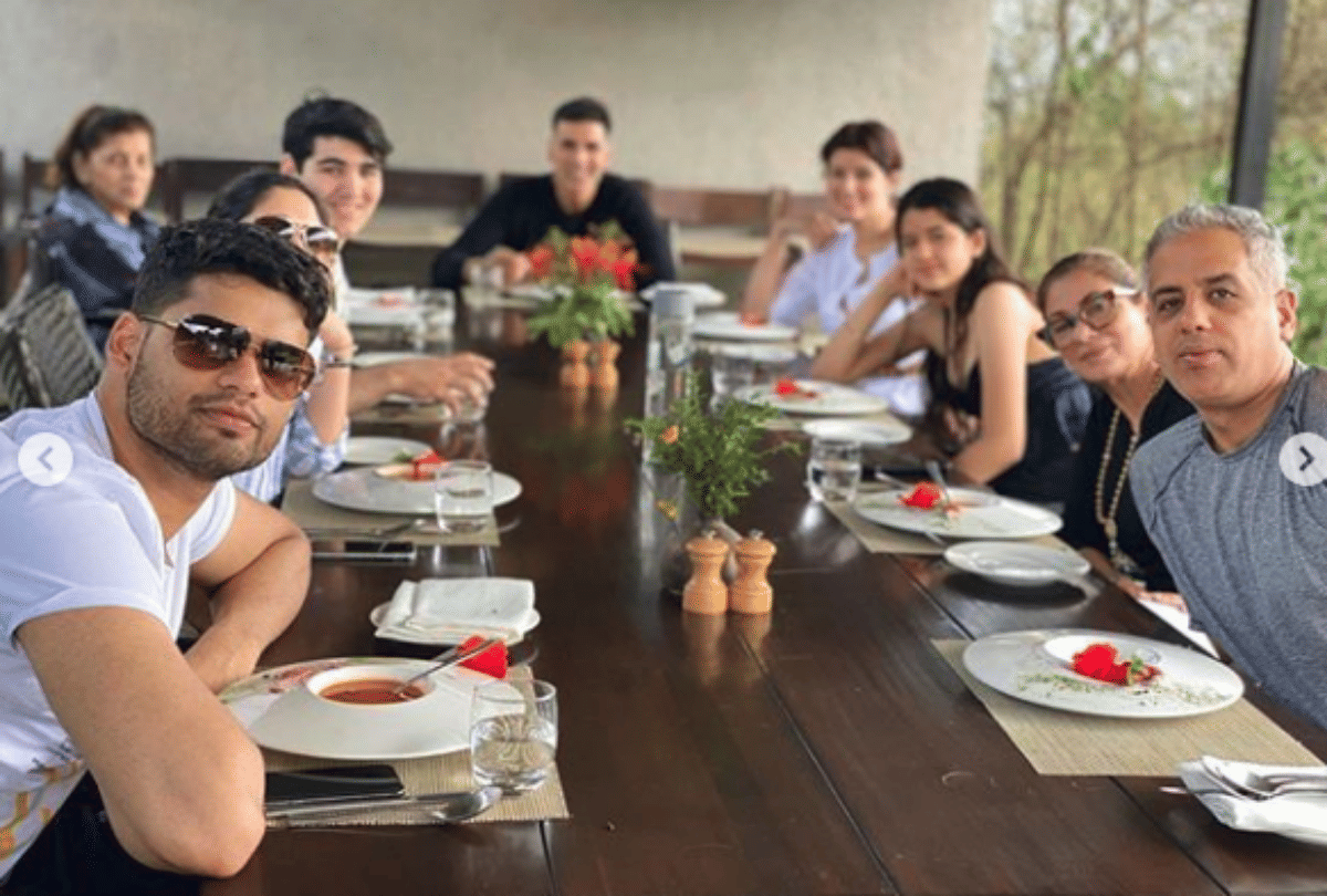 akshay kumar twinkle khanna celebrate family member birthday