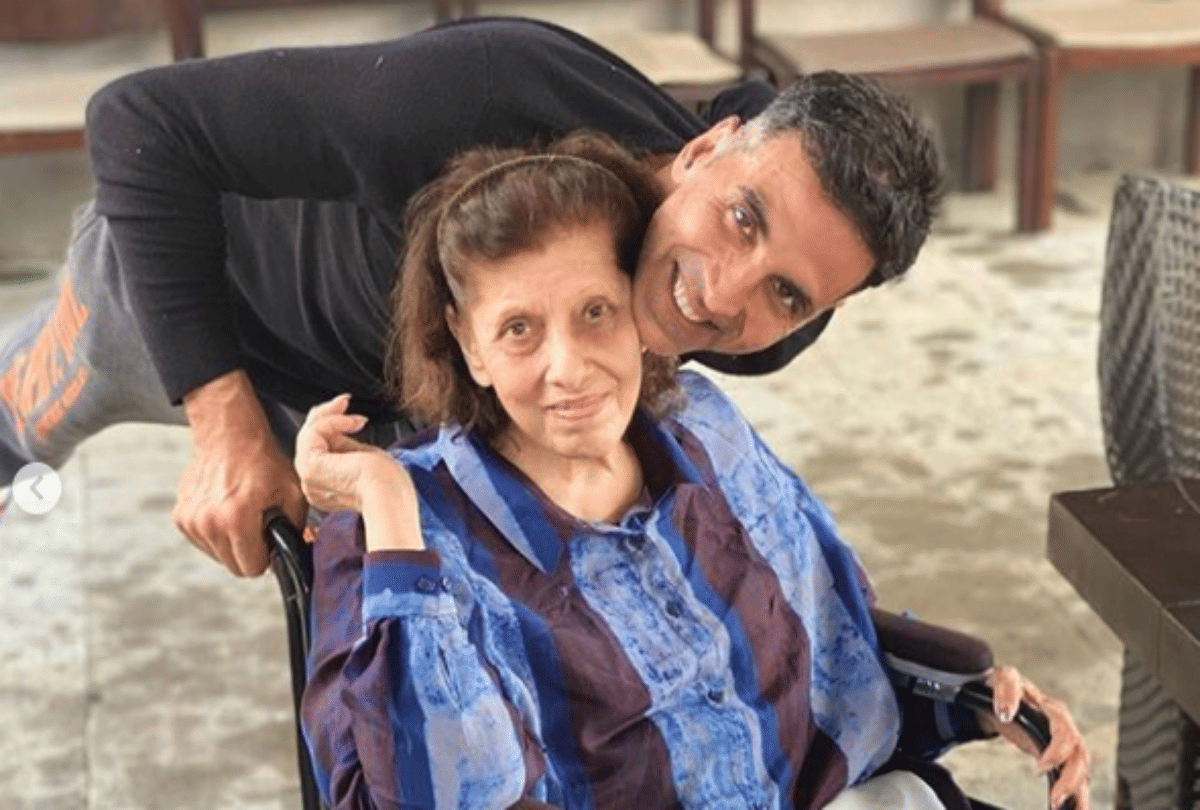 akshay kumar twinkle khanna celebrate family member birthday