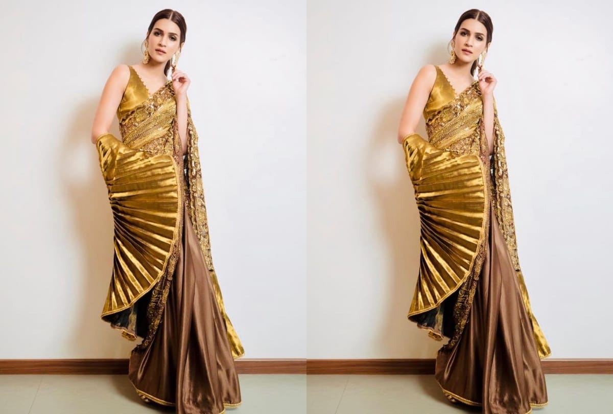 kriti sanon gold and tara sutaria silver saree are new trend setter for wedding function