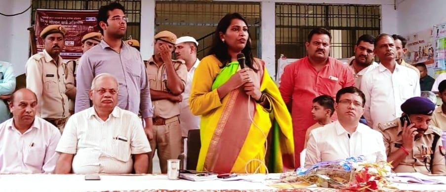 Feed nutritious diet to pregnant women: DM
