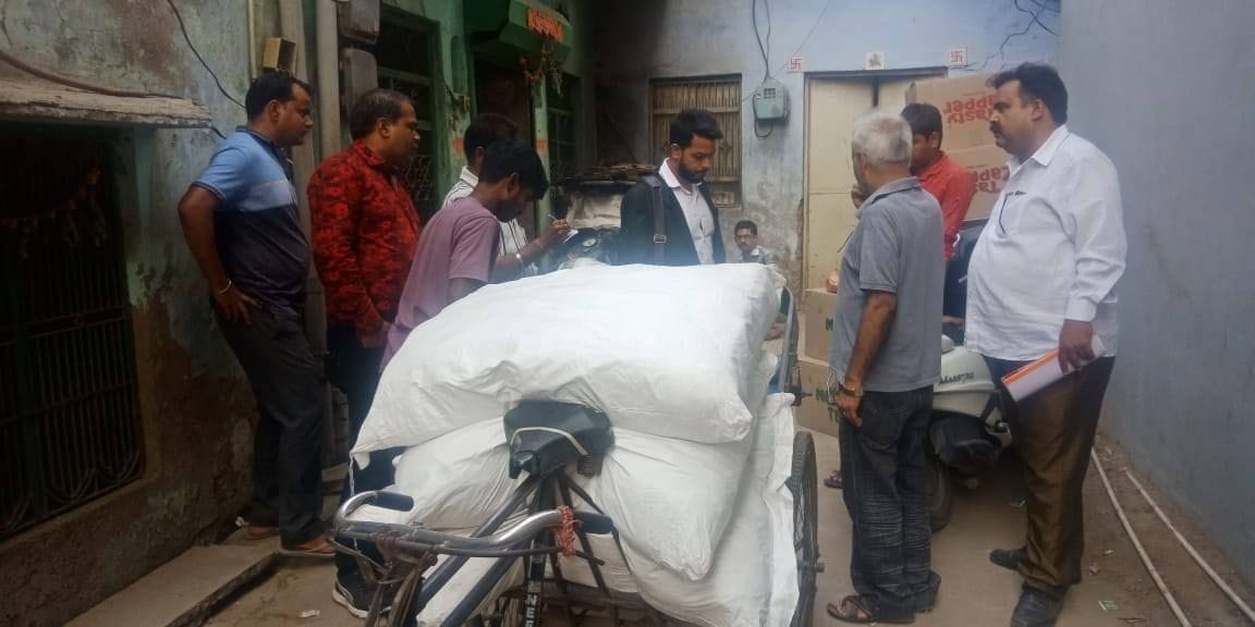 Raid in Bara Hazari on court order for selling similar products from UP's food product company