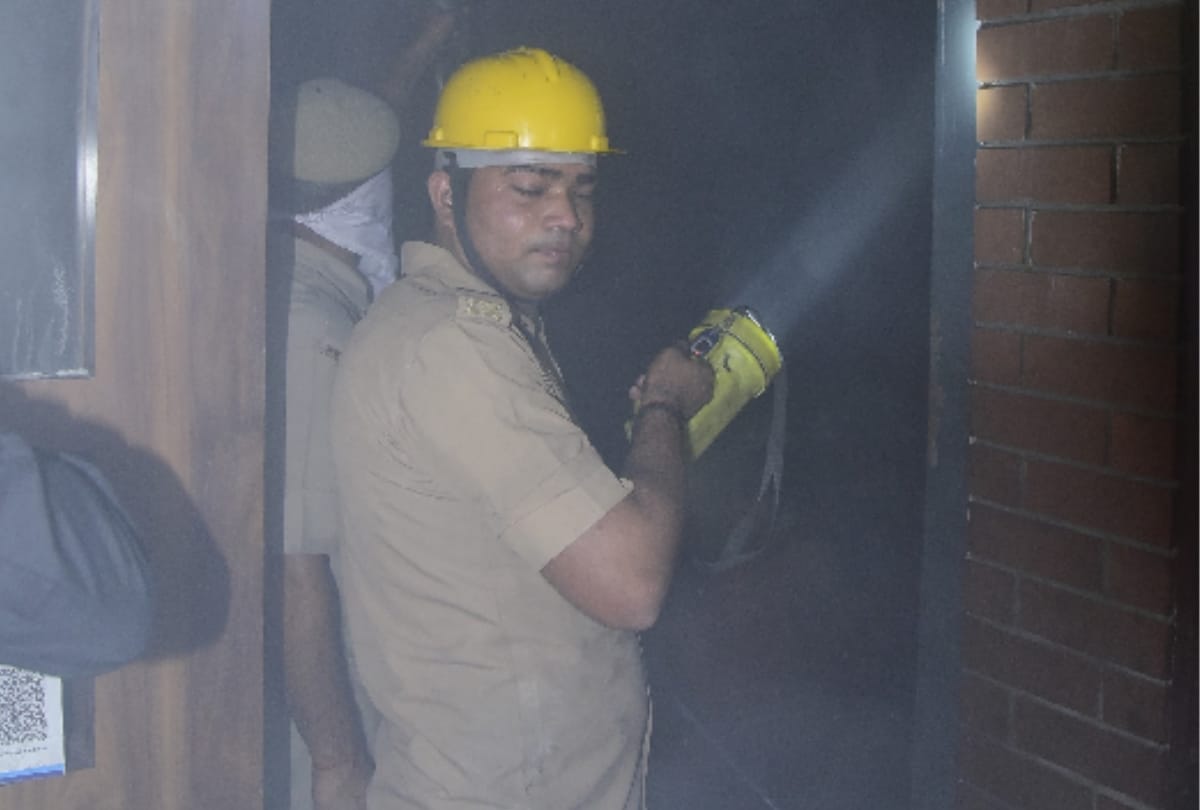 fire broke out in flying saucer restaurant in lucknow