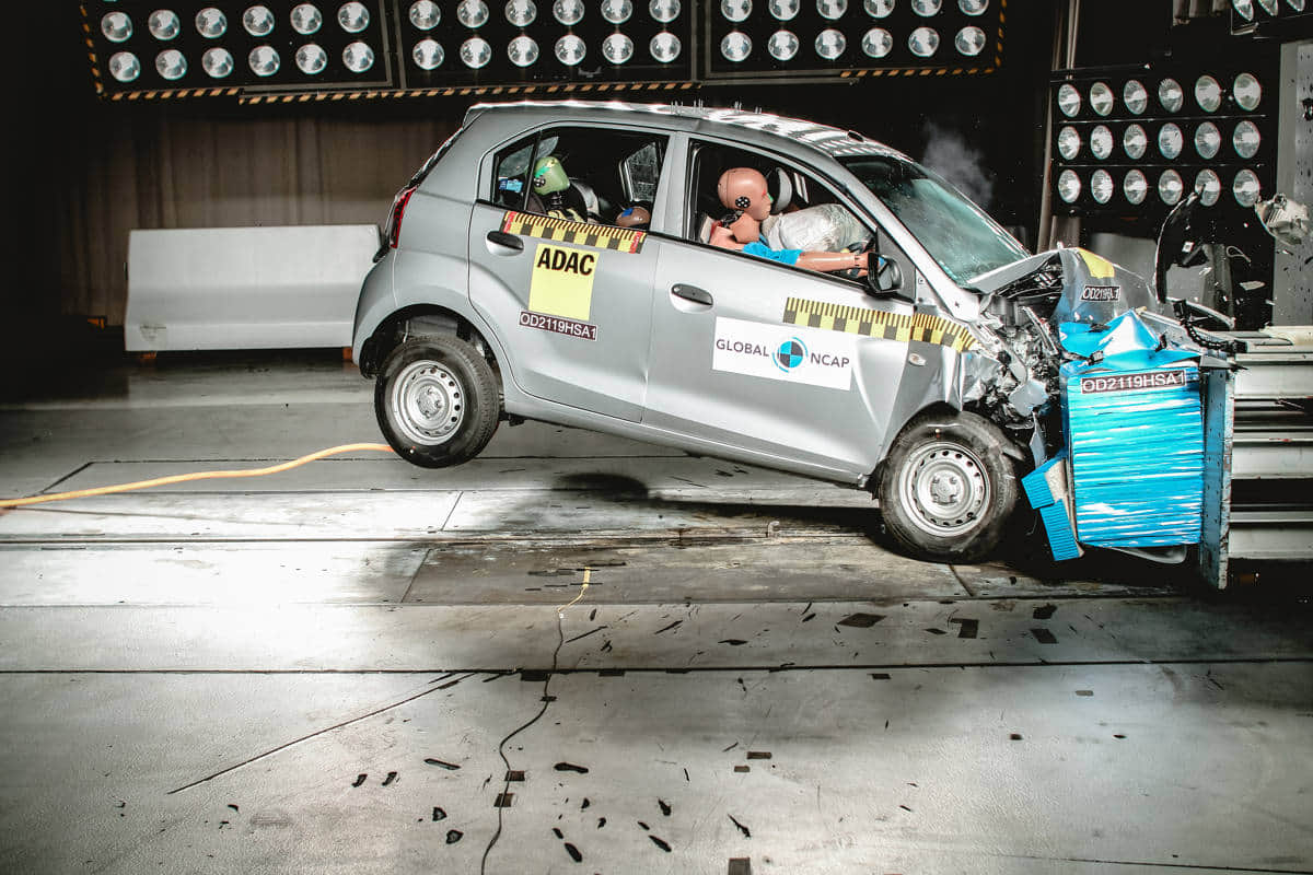 Hyundai India offering bumper discount on its cheapest car hyundai santro read offer