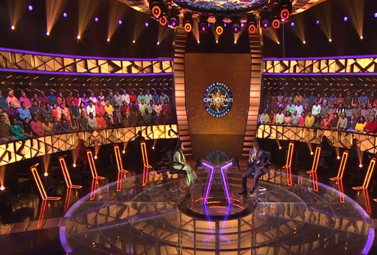 KBC 11 Amitabh Bachchan show Payal Shah quits game on lord krishna question won 12 lakh 50 thousand