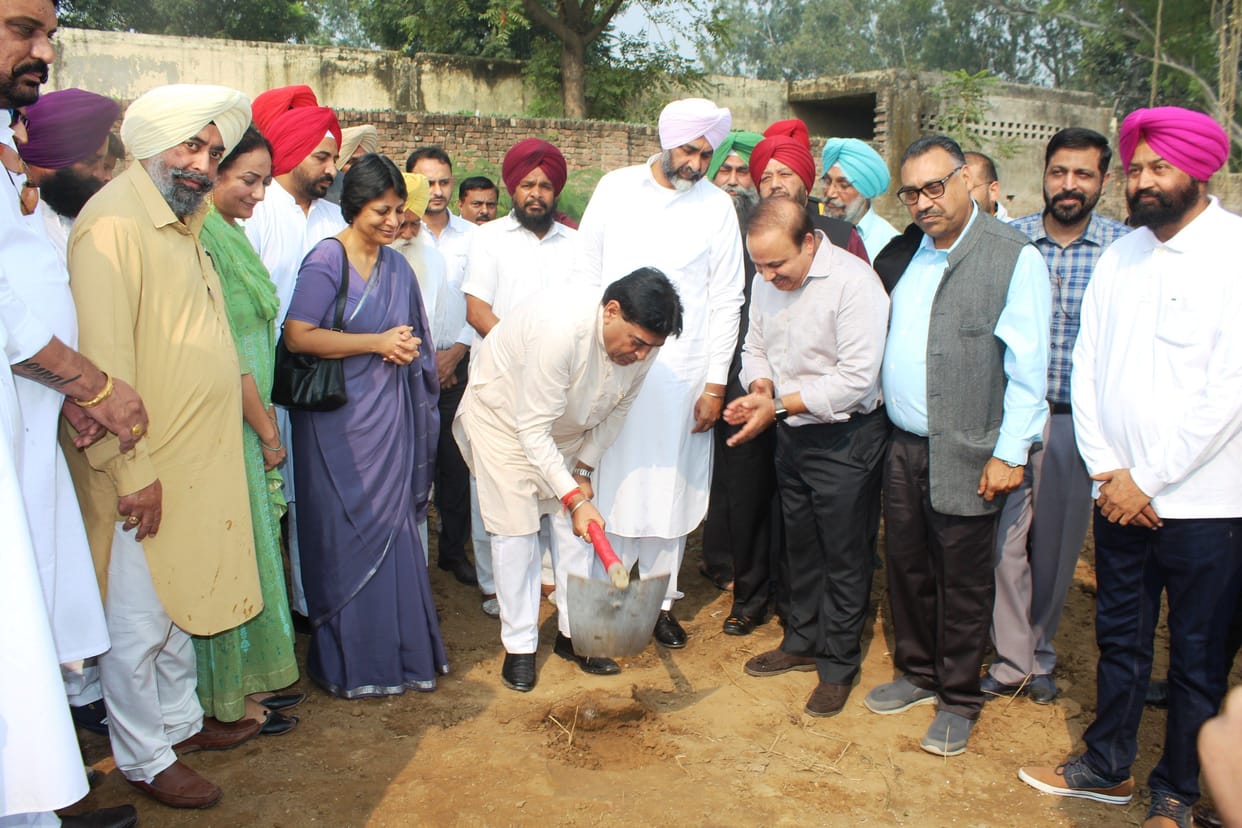Laying the foundation stone for the road connecting Hitech Valley to Ludhiana-Chandigarh Main Road