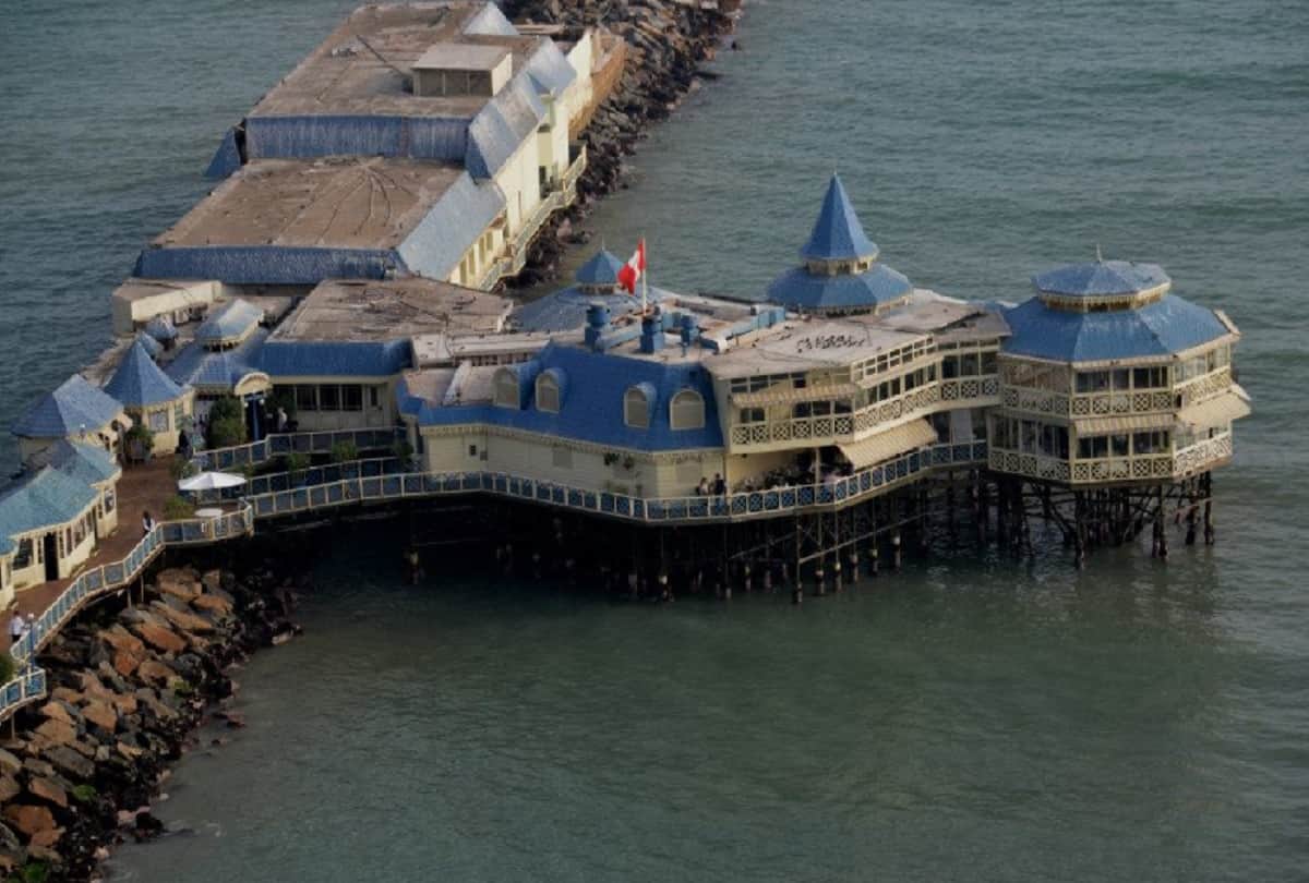 A restaurant in Peru was fined For Giving Women Who Eat With Men A Different Menu