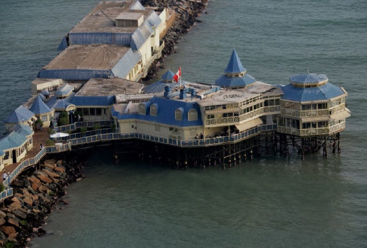 A restaurant in Peru was fined For Giving Women Who Eat With Men A Different Menu