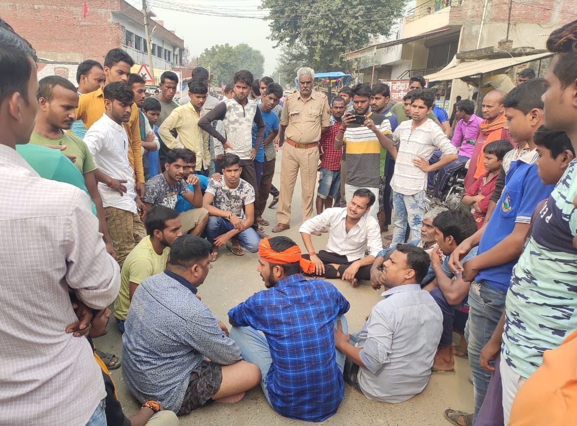 Millions of jewelry stolen in the shop, road jammed