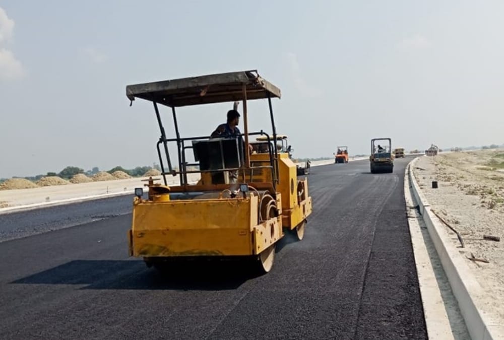 Poorvanchal Express way will begin next year.