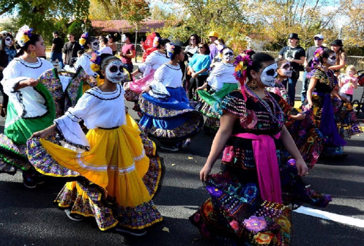 Weird festivals Mexico celebrates Day of the Dead every year People wear skeleton costumes
