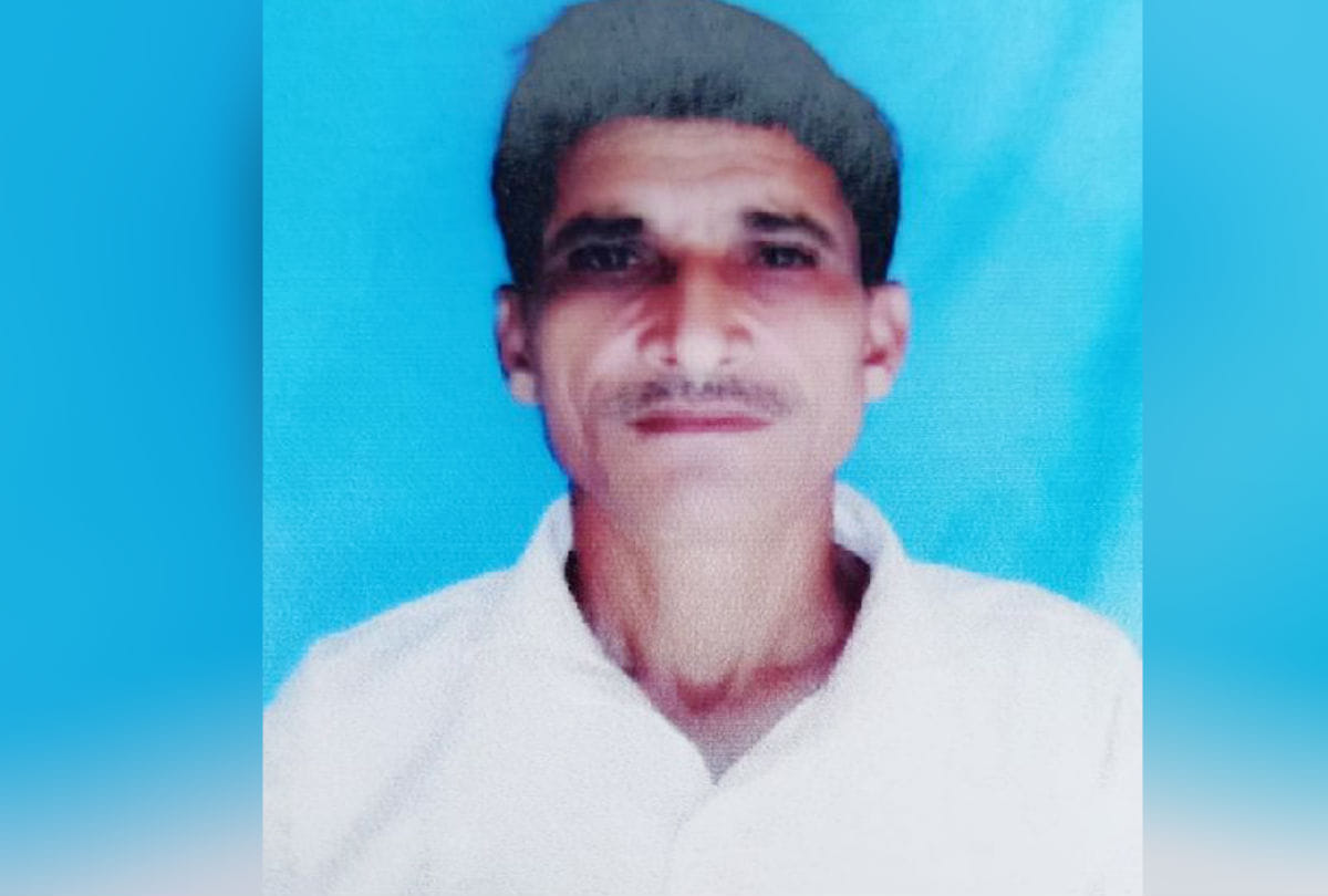 Bull Killed Farmer In The Field Mainpuri News in Hindi