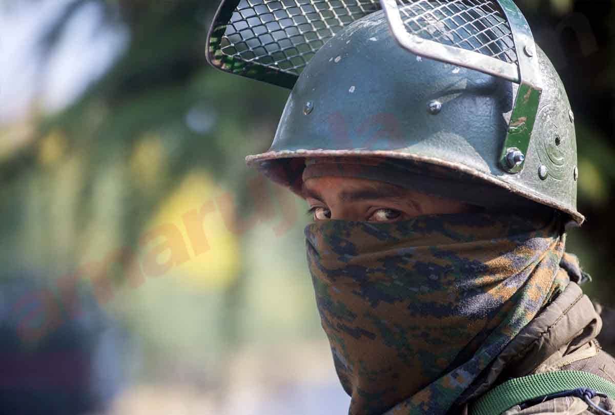 jammu kashmir latest news, clashes between security forces and protesters in many places