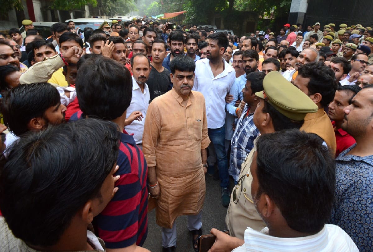 Two months interim bail to former MLA Udaybhan Karwaria from Allahabad High Court